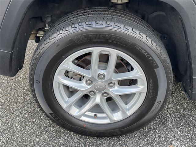 used 2023 Jeep Grand Cherokee car, priced at $28,991