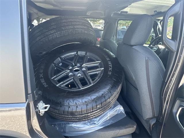 new 2025 Jeep Wrangler car, priced at $53,474