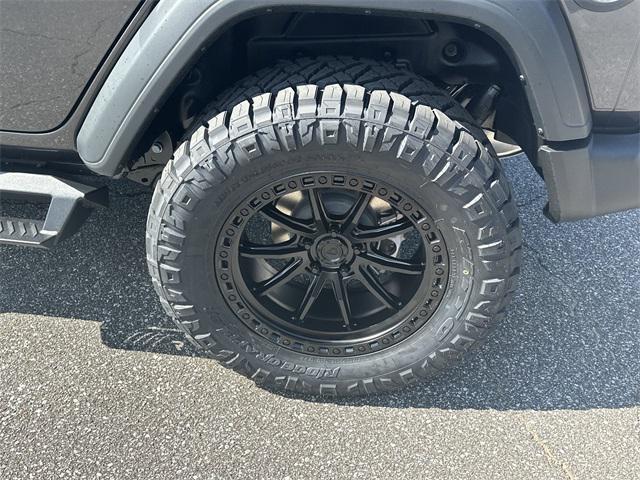 new 2025 Jeep Wrangler car, priced at $53,474