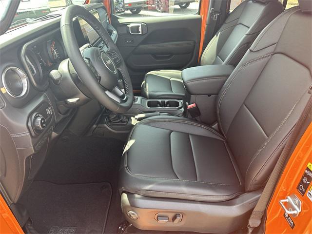 new 2025 Jeep Gladiator car, priced at $42,457