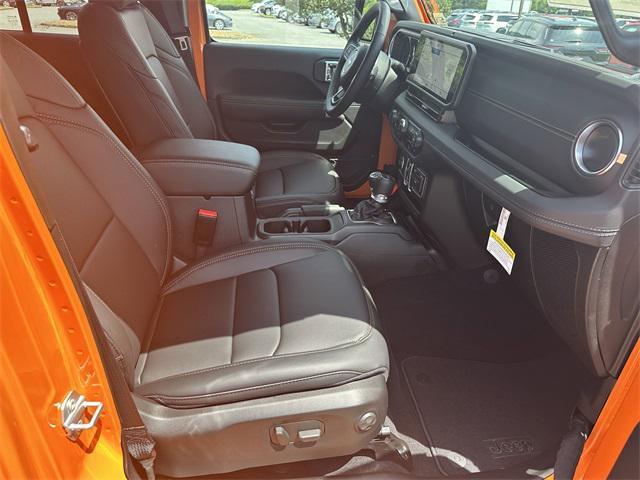 new 2025 Jeep Gladiator car, priced at $42,457