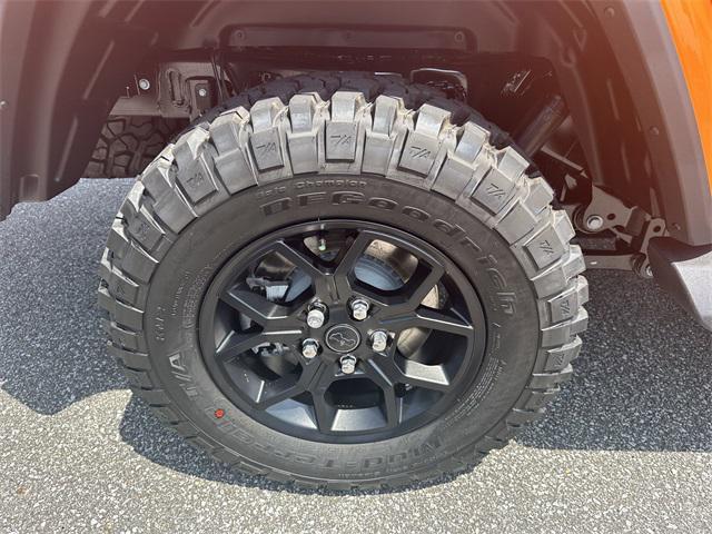 new 2025 Jeep Gladiator car, priced at $42,457