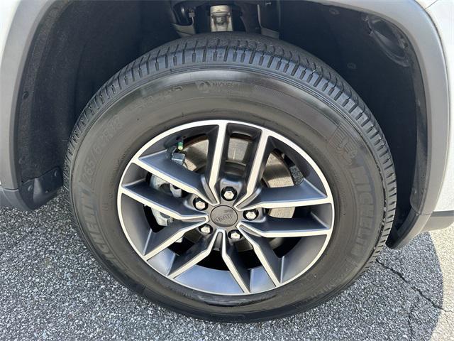 used 2022 Jeep Grand Cherokee car, priced at $25,550