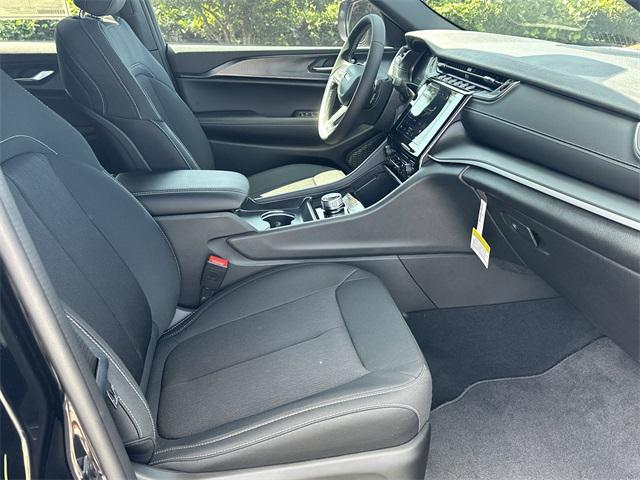 new 2025 Jeep Grand Cherokee car, priced at $36,974