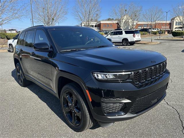 new 2025 Jeep Grand Cherokee car, priced at $42,170