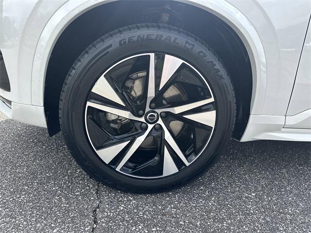 used 2020 Volvo XC90 car, priced at $25,600