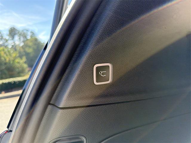 new 2026 Chrysler Pacifica car, priced at $39,420