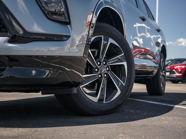 new 2025 Buick Enclave car, priced at $47,030