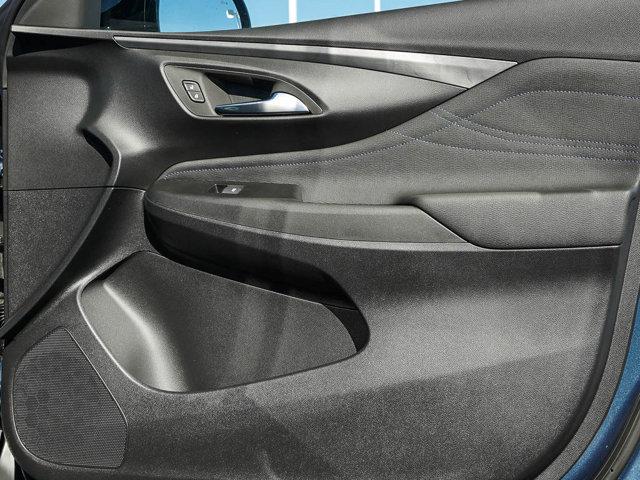 new 2025 Buick Envista car, priced at $28,998