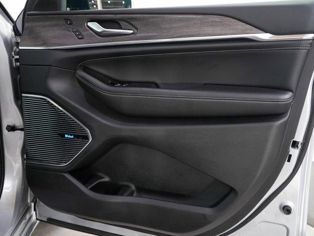 used 2022 Jeep Grand Cherokee car, priced at $45,700