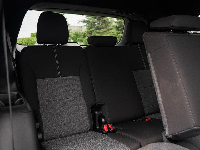 new 2025 GMC Acadia car, priced at $44,998