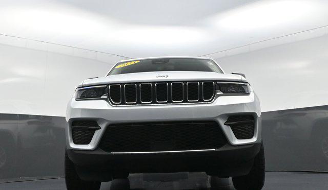 used 2023 Jeep Grand Cherokee car, priced at $31,750