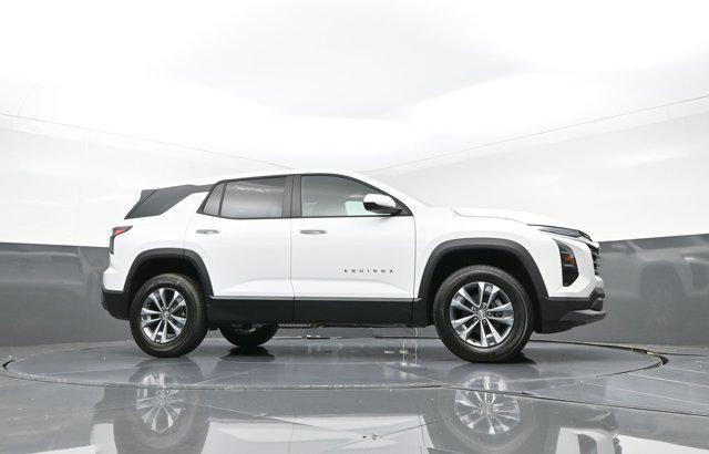 new 2026 Chevrolet Equinox car, priced at $29,495