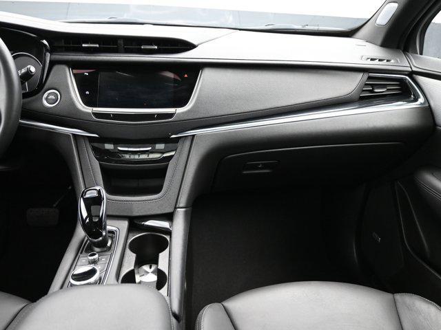 used 2025 Cadillac XT5 car, priced at $41,397