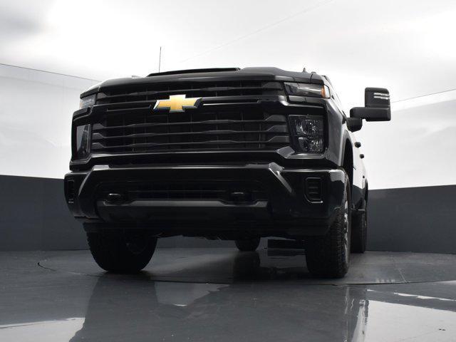 new 2025 Chevrolet Silverado 2500 car, priced at $57,015