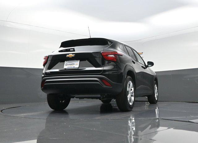 new 2025 Chevrolet Trax car, priced at $21,895