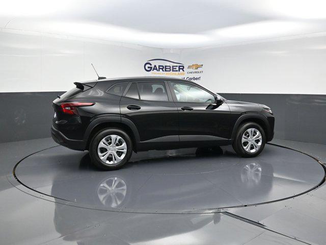 new 2025 Chevrolet Trax car, priced at $21,895