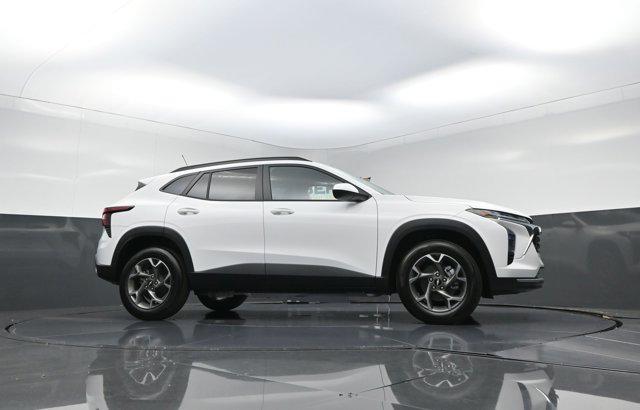 new 2025 Chevrolet Trax car, priced at $24,095