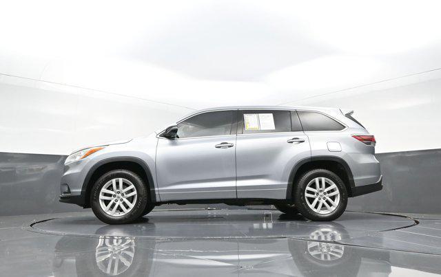 used 2014 Toyota Highlander car, priced at $13,950