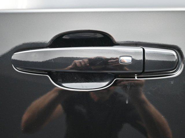 used 2022 Chevrolet Traverse car, priced at $36,998