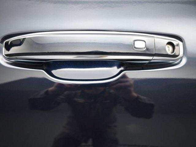 used 2024 GMC Yukon car, priced at $57,388