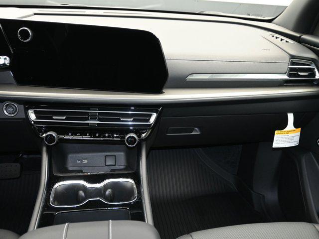 new 2025 Chevrolet Traverse car, priced at $44,282