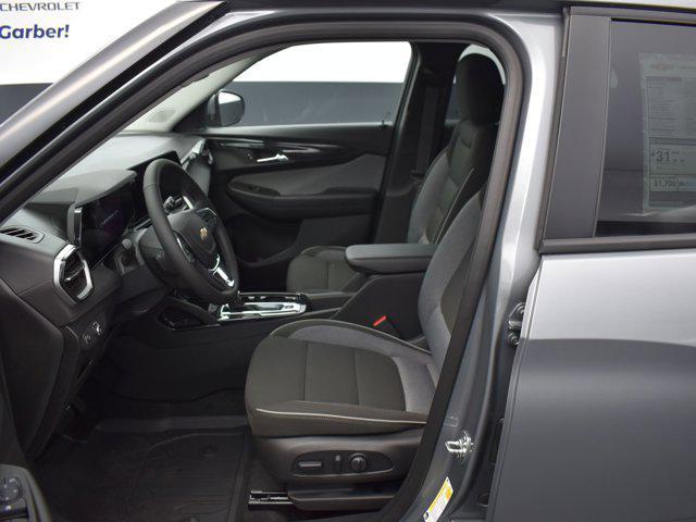 new 2025 Chevrolet TrailBlazer car, priced at $27,616