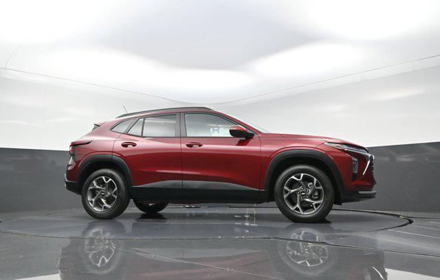 new 2025 Chevrolet Trax car, priced at $23,438