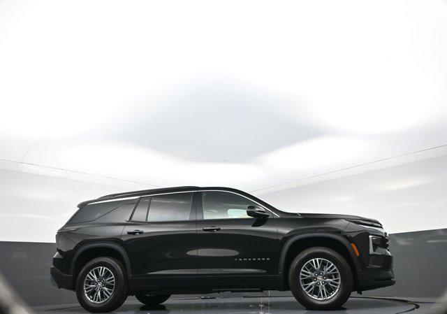 new 2026 Chevrolet Traverse car, priced at $47,345