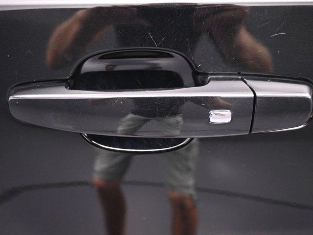 used 2023 Chevrolet Traverse car, priced at $36,998