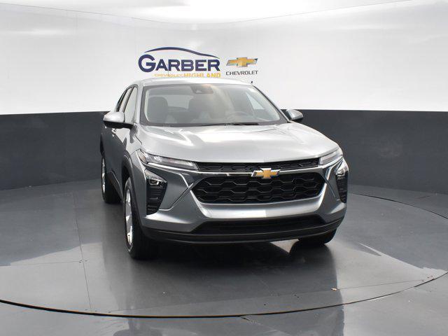 new 2025 Chevrolet Trax car, priced at $22,740