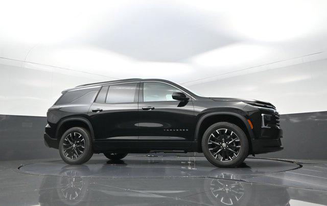new 2025 Chevrolet Traverse car, priced at $45,560