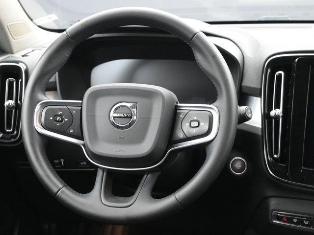 used 2020 Volvo XC40 car, priced at $21,950