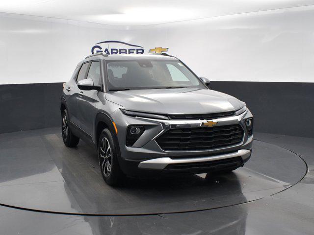 new 2025 Chevrolet TrailBlazer car, priced at $27,753