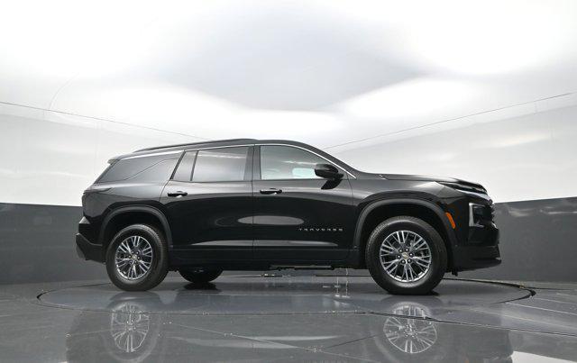 new 2025 Chevrolet Traverse car, priced at $41,560