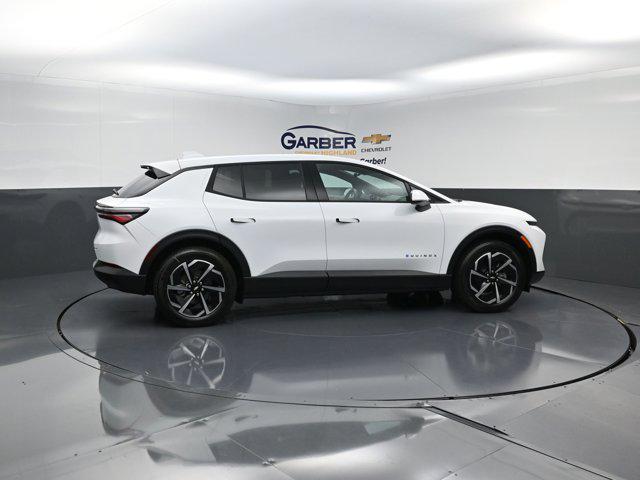 new 2026 Chevrolet Equinox EV car, priced at $33,605