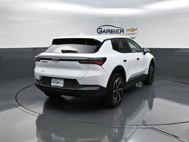 new 2026 Chevrolet Equinox EV car, priced at $33,605