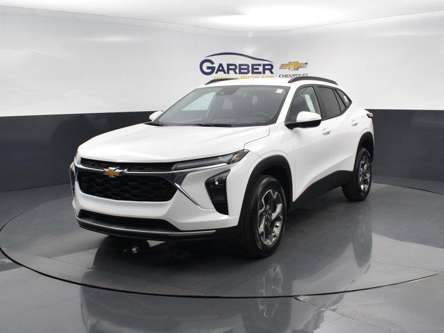 new 2025 Chevrolet Trax car, priced at $25,235