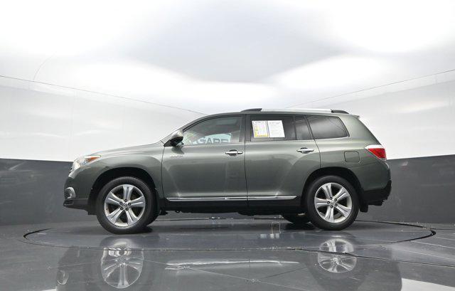 used 2013 Toyota Highlander car, priced at $16,998
