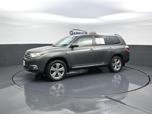 used 2013 Toyota Highlander car, priced at $16,998