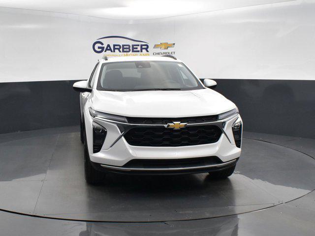 new 2025 Chevrolet Trax car, priced at $24,735