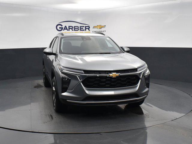 new 2025 Chevrolet Trax car, priced at $24,535