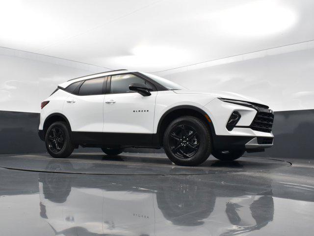 new 2025 Chevrolet Blazer car, priced at $36,965