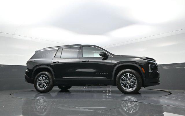 new 2025 Chevrolet Traverse car, priced at $46,835