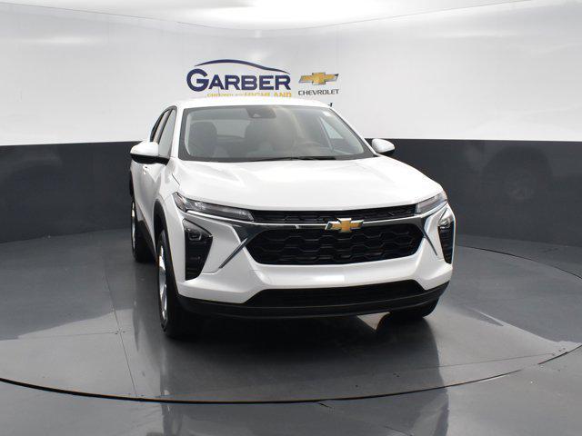 new 2025 Chevrolet Trax car, priced at $22,740