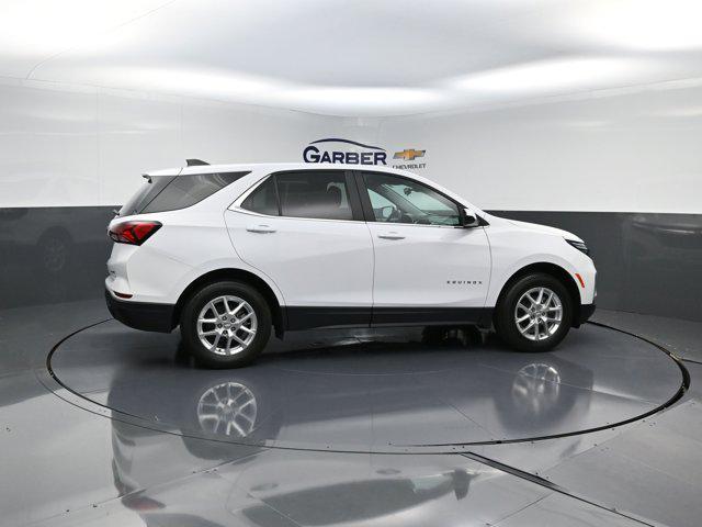 used 2022 Chevrolet Equinox car, priced at $22,950