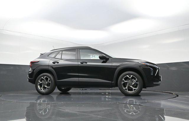 new 2025 Chevrolet Trax car, priced at $25,115