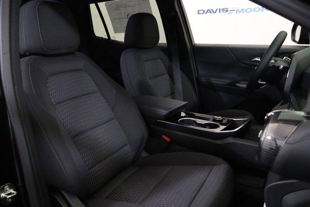 new 2026 Chevrolet Equinox car, priced at $30,260
