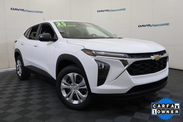 used 2025 Chevrolet Trax car, priced at $19,719
