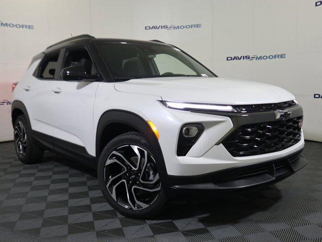 new 2025 Chevrolet TrailBlazer car, priced at $33,825